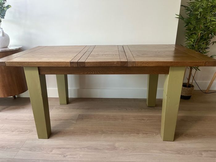Solid oak dining table (excluding chairs)
