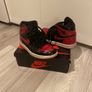 Jordan 1 retro high OG bred patent Image 2