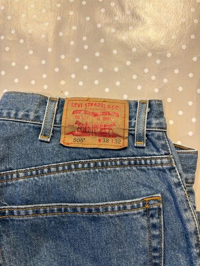 levis