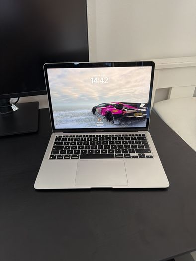 MacBook