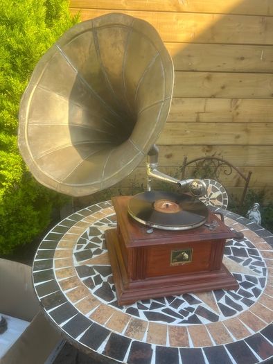Gramophone His Masters voice