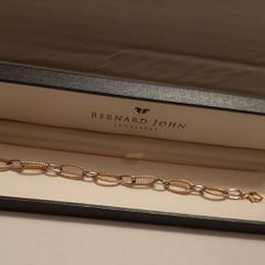 New 9ct gold bracelet in box