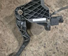Volkswagen Passat B6 clutch pedal