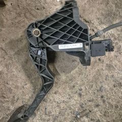 Volkswagen Passat B6 clutch pedal