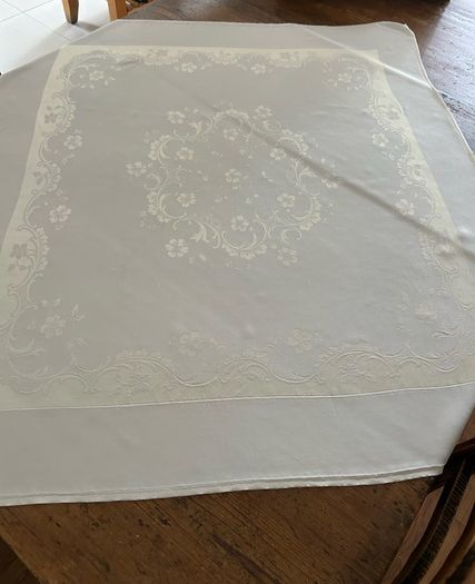 Vintage Damask Table Cloth, 102x92cm