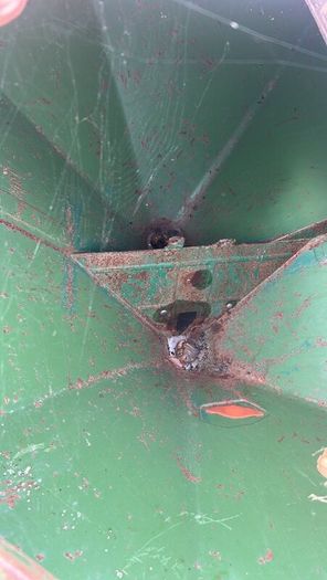Manure spreaders
