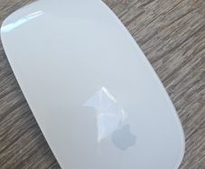 Apple Wireless Bluetooth mouse