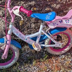 Girl kid bike