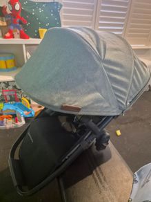 Uppababy Rumble Seat (Gwen) inc Adaptors and rain cover