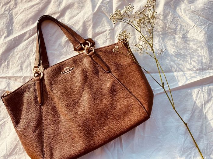 Coach Kelsie Satchel  in Pebble Leather Crossbody Bag Medium Size, colour caramel, cards, dust bag included.