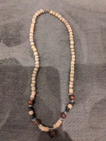 Costume jewellery necklace