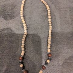 Costume jewellery necklace