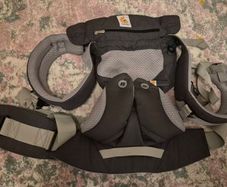 Ergobaby 360 carrier & insert