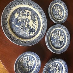 Willow Pattern dining set