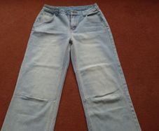 Light wash wide leg jeans