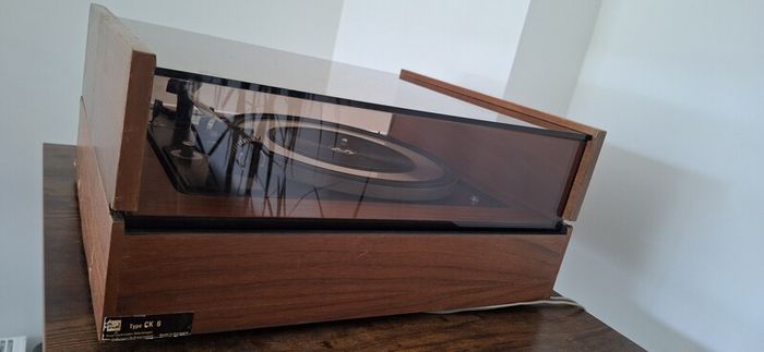 Dual 1209 Turntable/Record Player