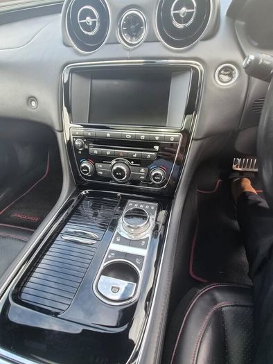 Jaguar XJ 2016