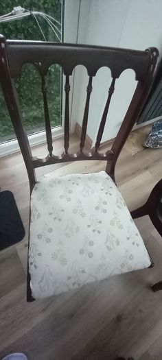 Dining room table