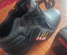Boots steel toe