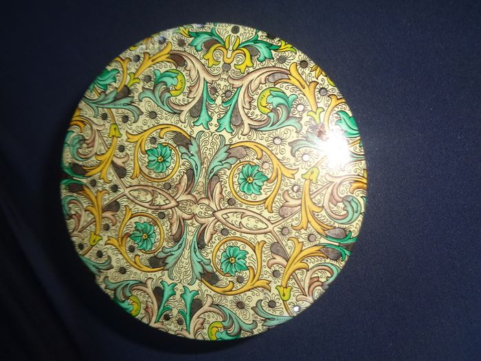 Vintage Tin for Sale