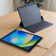 Apple iPad + Apple Pencil + Smart Keyboard Folio Case Bundle | Ideal Christmas Gift!