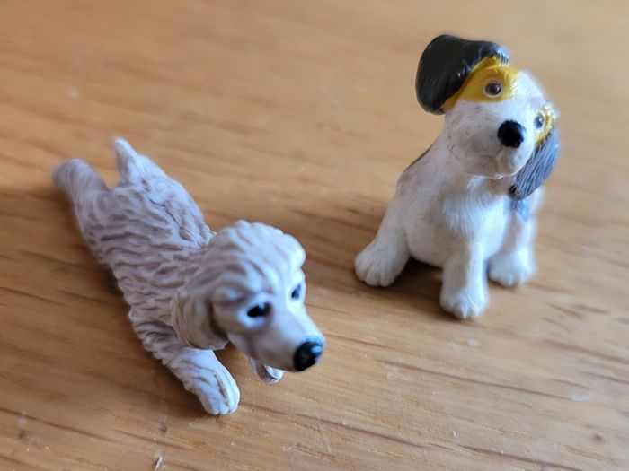 Handmade dog / puppy sets for dolls houses + kennels etc