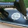 Antique Singer Hand Sewing Machine (in working order) Image 10