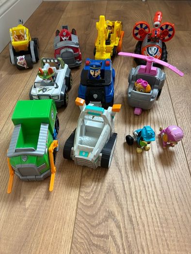 Paw patrol cars