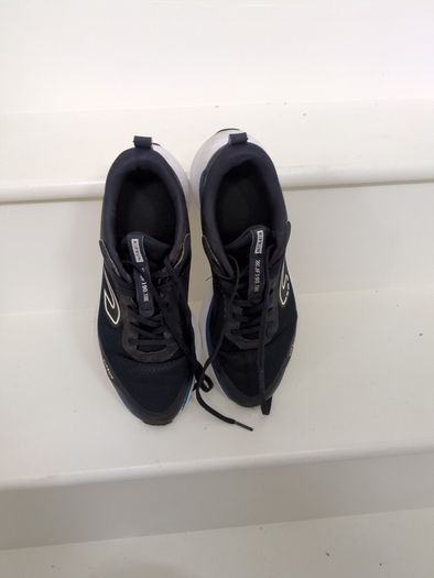 Trainers (size 41)