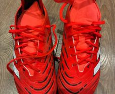 Kids Predator football boots