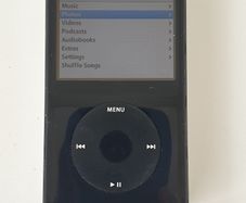 Apple iPod 5th generation classic 30GB  A1136