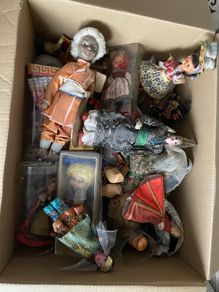 Souvenir Dolls