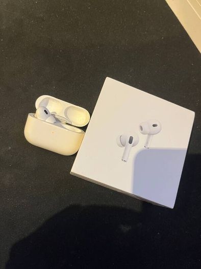 Genuine Apple AirPods Pro 2 - Left Earbud & Lightning Case ONLY  40 eur leather case as a gift