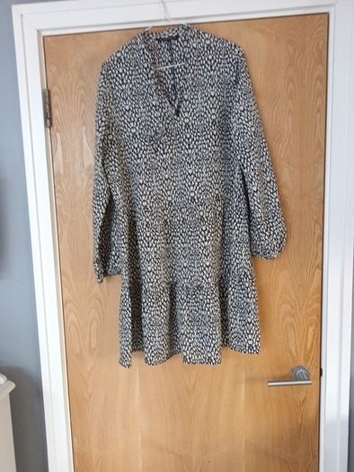 Dunnes  Dress. S. M - 40-42.  New - No Tag.