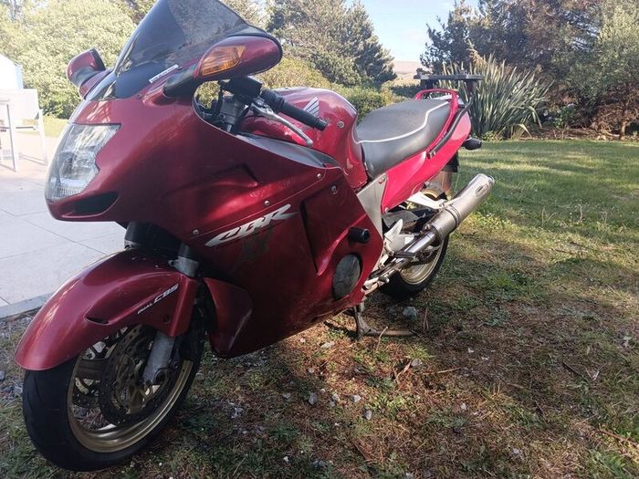Honda Blackbird CBR1100XX