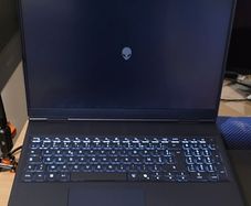 Alienware 16 Aurora Ac16250 | I7-240h | Rtx 5060 8gb | 16gb Ddr5 | 1tb Ssd | 16" Wqxga 120hz | Wi-fi 7 | 96wh | Warranty