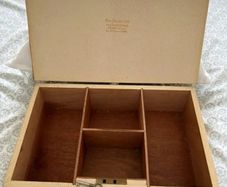 Vintage jewelry box