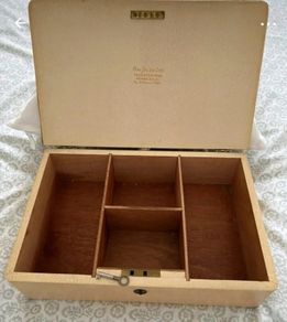 Vintage jewelry box