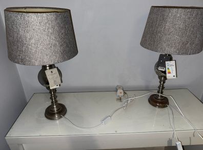 2 matching lamps