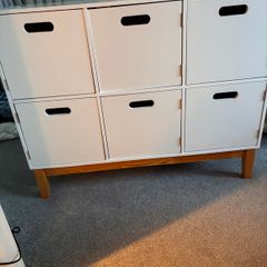Kids storage unit with doors