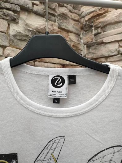 Pink Floyd Platinum Collection Ltd Edition T Shirt This T-shirt would have been part  of a collection of 6 sold on the official website. Only 1000 made. Size Small