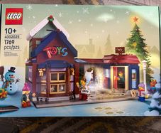 LEGO 2025 Exclusive Christmas set