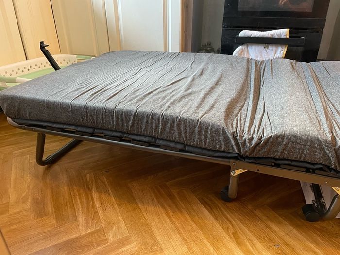 fold up bed