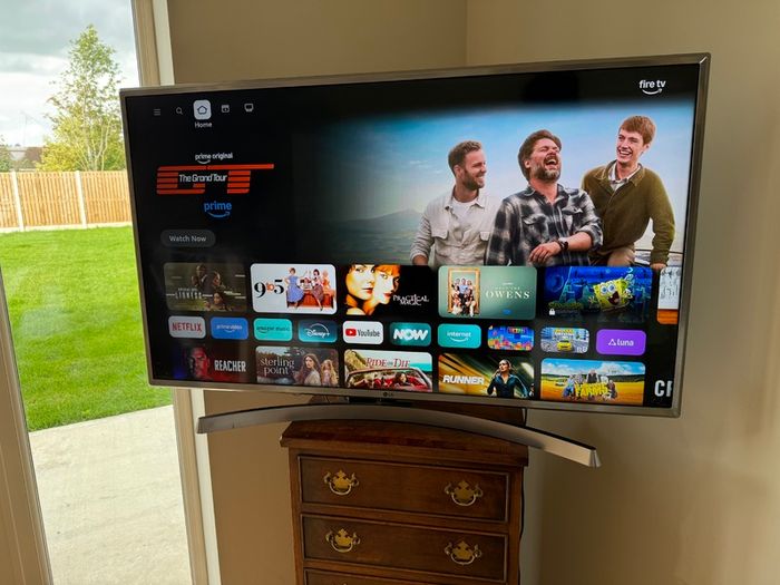 LG 43 inch 4K Ultra HD tv for sale