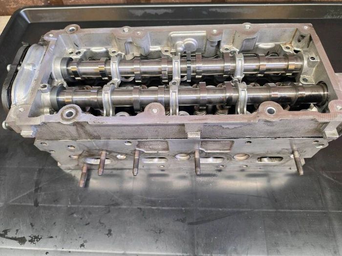 VW Crafter 2.0 TDI DAUA Cylinder Head  04L103065