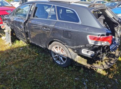 Avensis 2.0 D4D parts