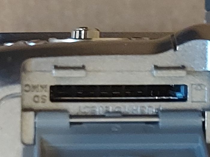 Schneider-KREUZNACH, Variogon 35mm-430mm(Equivalent) AF 12 x Optical Zoom Digital Camera, unsure of the Model, Possibly Kodak Easyshare, no Battery or Memory Card, so cannot test, Excellent cosmetic condition