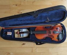Violin 4/4 full size, with mic for amplifier