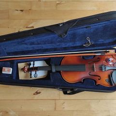 Violin 4/4 full size, with mic for amplifier
