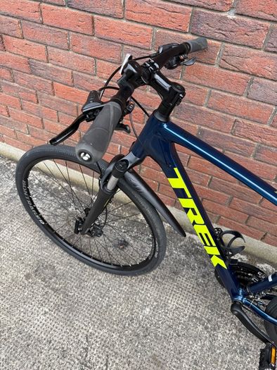 Trek Dual Sport 2 Gravel Mountain Hybrid Bike